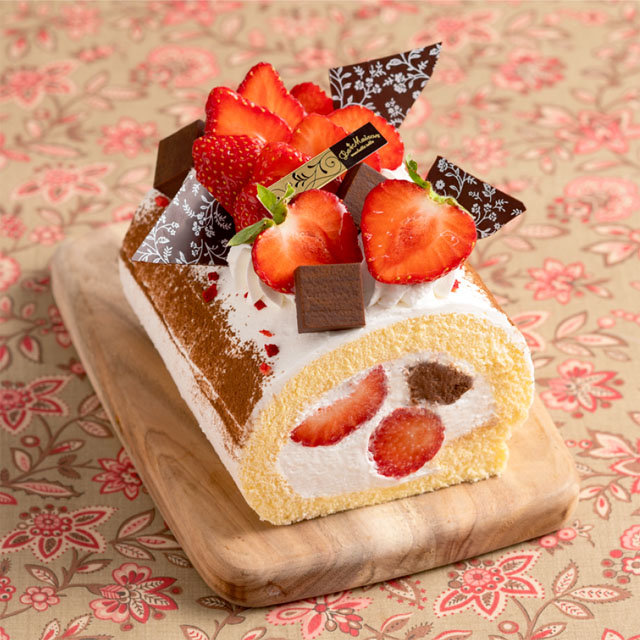 季節限定 あまおうと生チョコのロールケーキ Tart La Maison Ensoleille Table