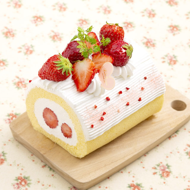 週末限定 紅ほっぺいちごのカスタードロールケーキ Tart La Maison Ensoleille Table